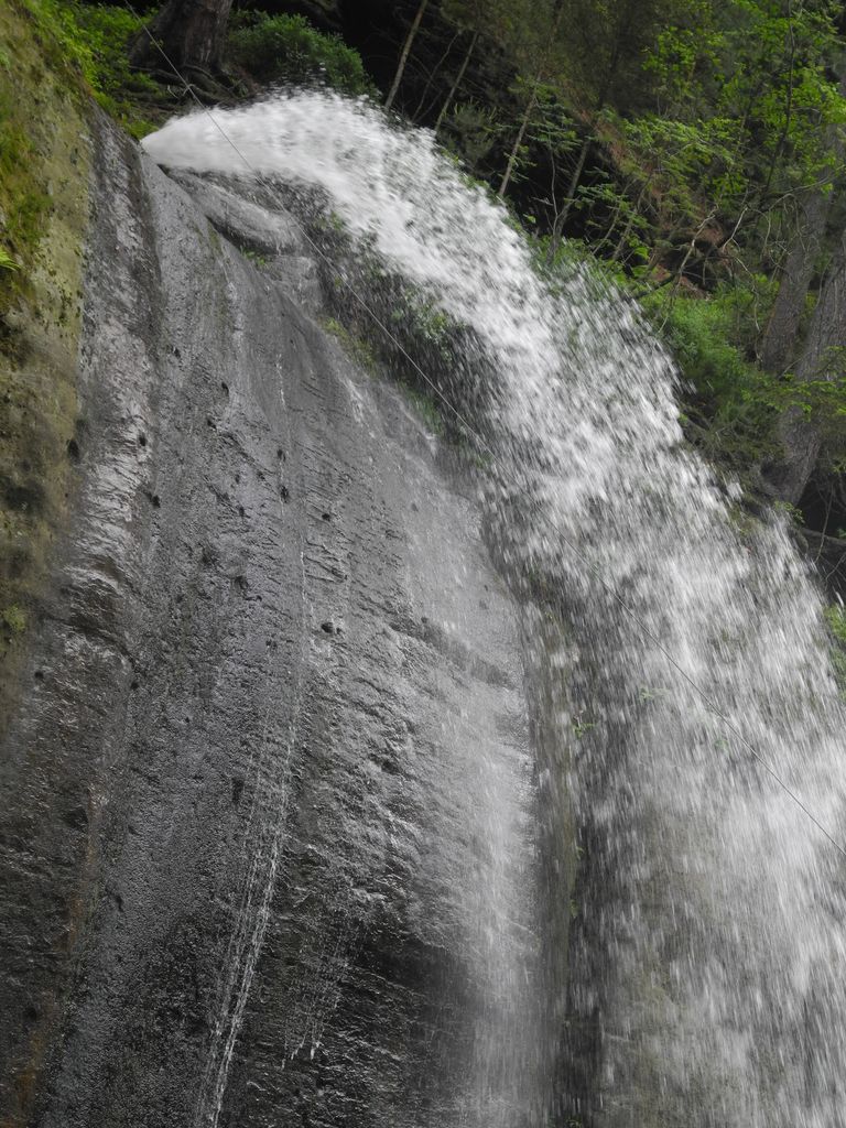 špagátový vodopád